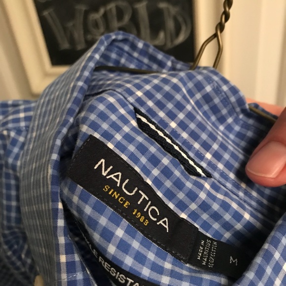 Nautica button down shirt. Medium. - Picture 2 of 5
